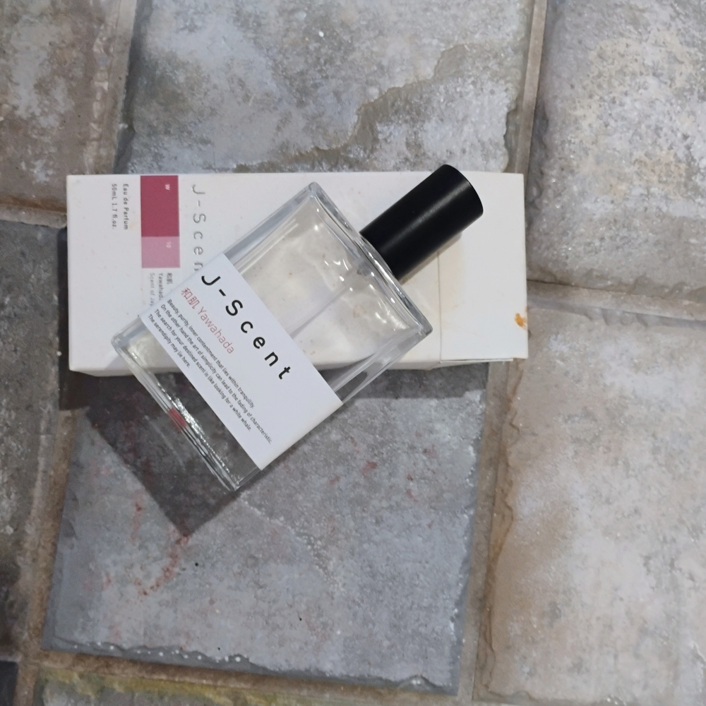 J-Scent Perfume with Black Cap